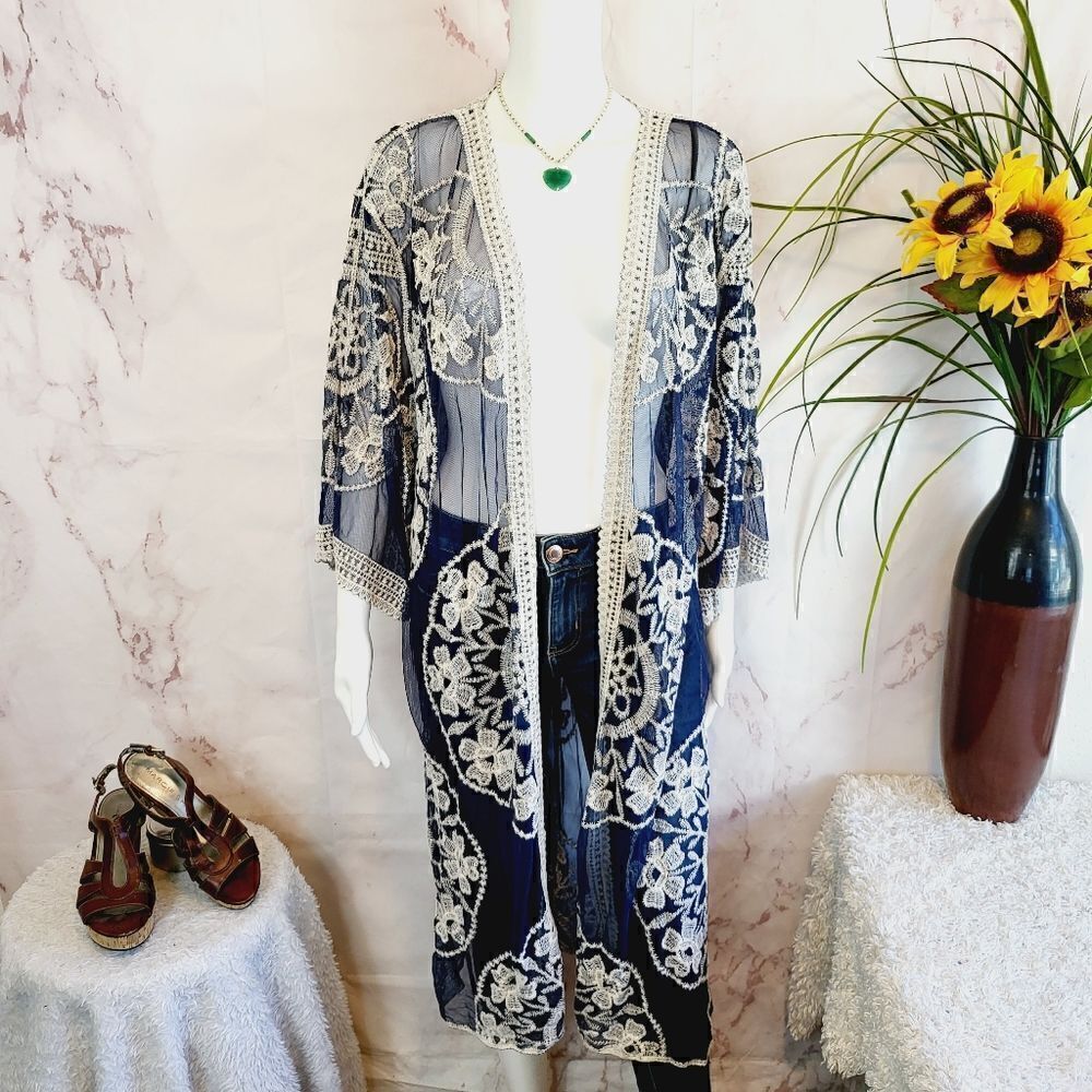 Super cute long embroidered kimono cover up - Picture 3 of 6